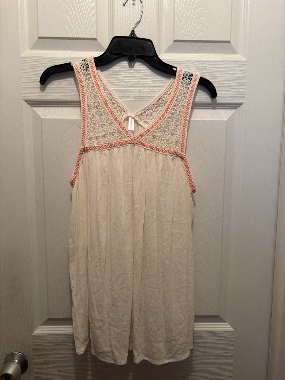 Xhilaration Cream Sleeveless Lace Chemise with Coral Trim